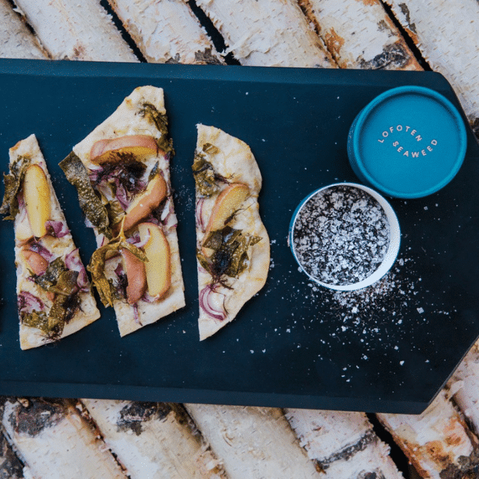 Truffle seaweed salt with flatbread