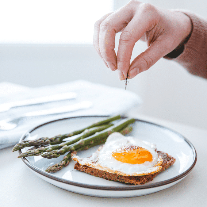Truffle seaweed salt with eggs
