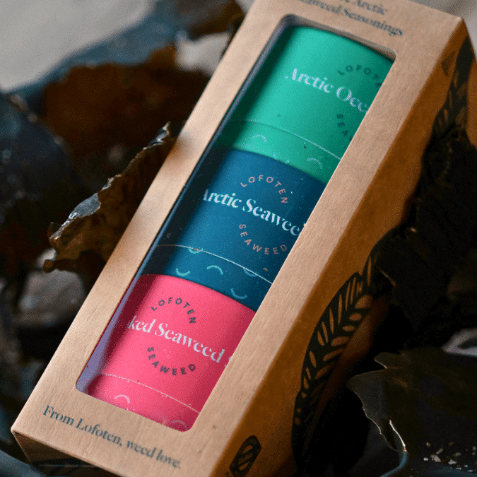 seaweed three pack lying in seaweed